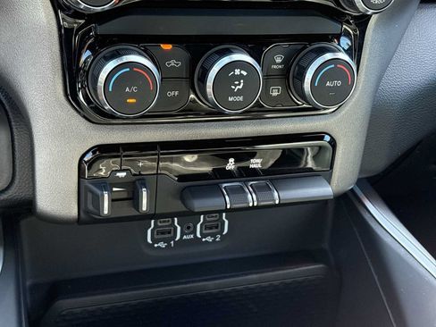 Used 2021 RAM 1500 Big Horn AWD/4WD image 18