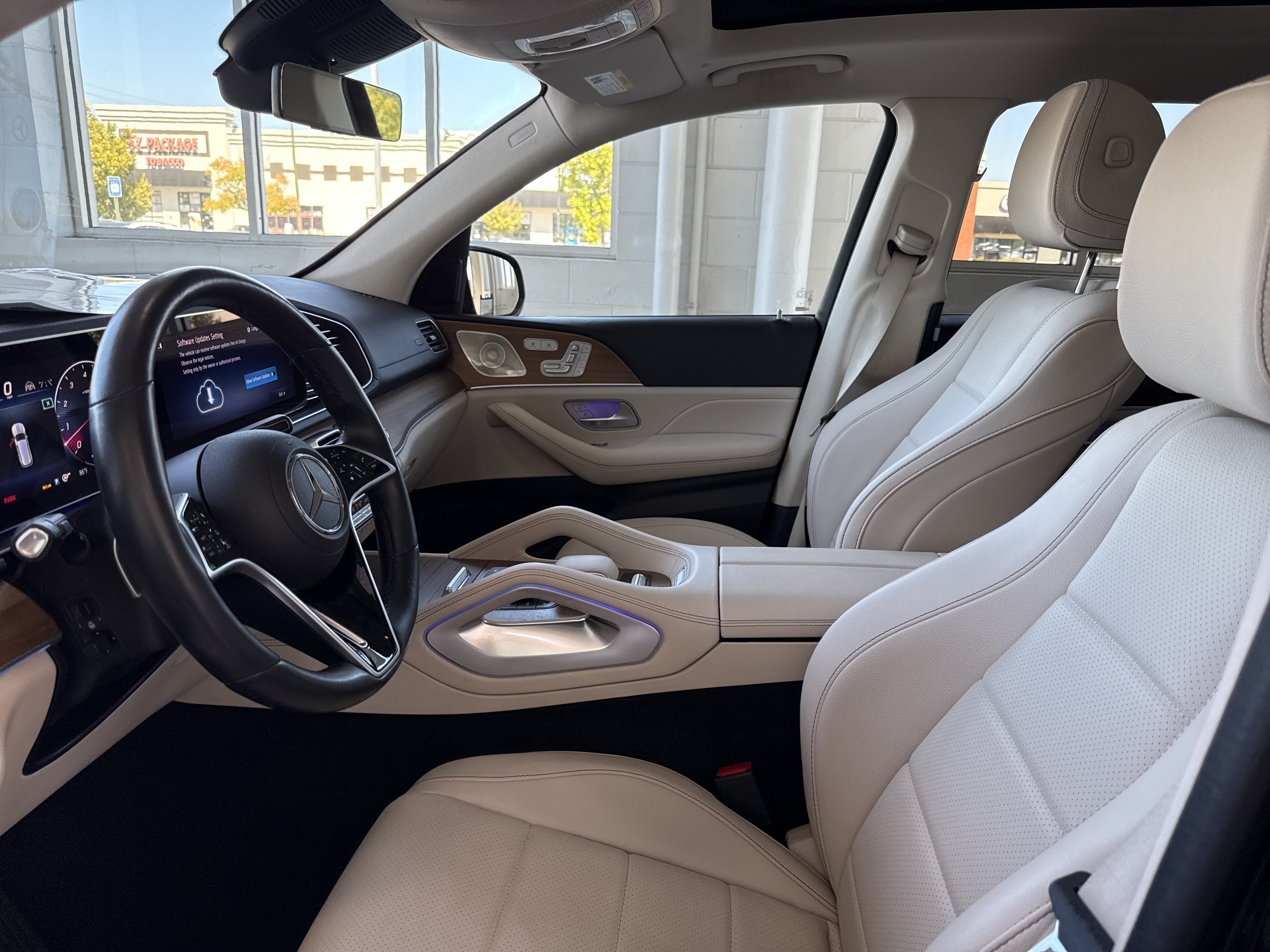 Certified 2024 Mercedes-Benz GLS 450 4MATIC image 4