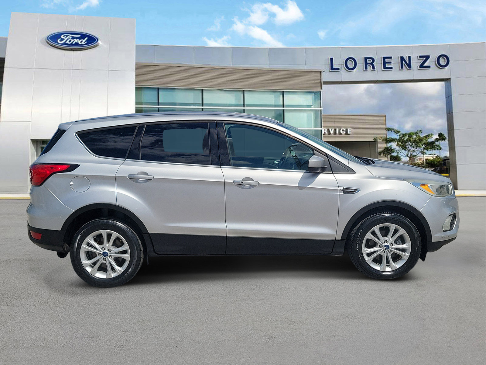 Used 2019 Ford Escape SE FWD image 4