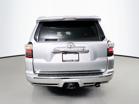 Used 2018 Toyota 4Runner Limited AWD/4WD image 6