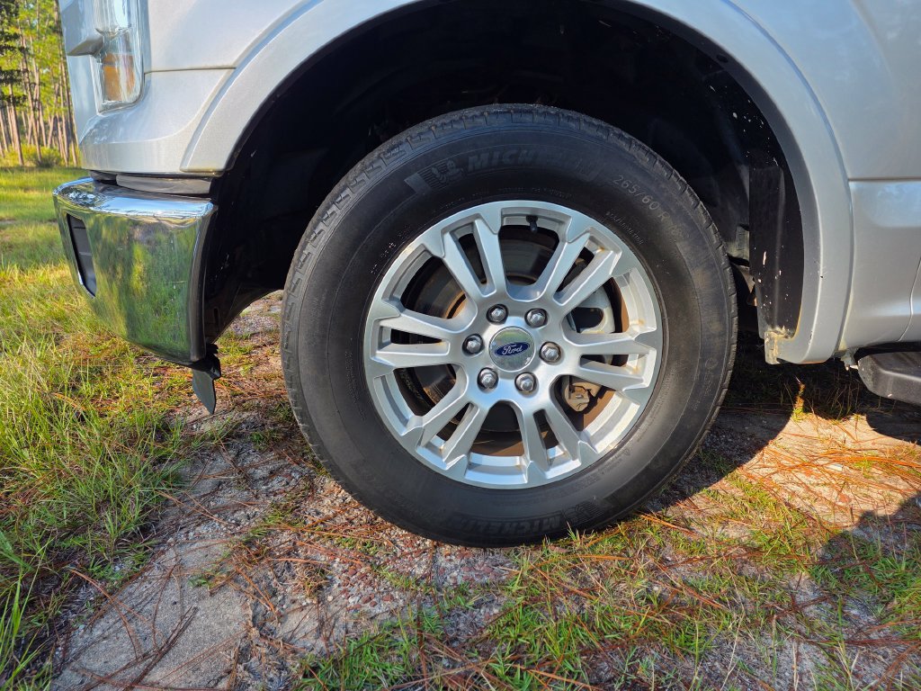 Used 2016 Ford F150 Lariat w/ Equipment Group 501A Mid RWD image 9