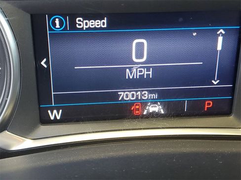 Used 2022 GMC Terrain SLE w/ LPO, Floor Liner Package image 27