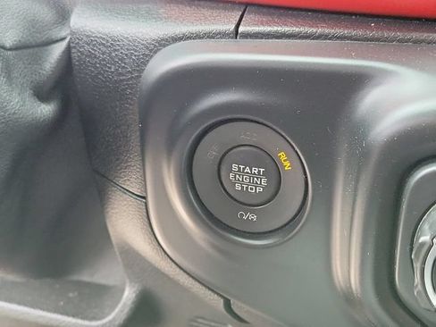 Used 2018 Jeep Wrangler Unlimited Rubicon AWD/4WD image 13