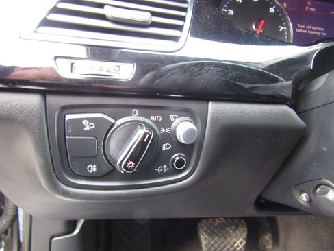 Used 2015 Audi A8 L 4.0T w/ Premium Package image 18