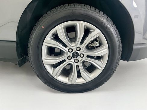 Used 2024 Ford Edge Titanium AWD/4WD image 29