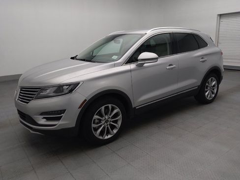 Used 2018 Lincoln MKC Select w/ Select Plus Package FWD image 2