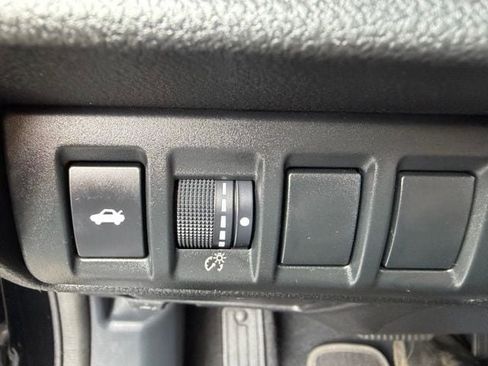 Used 2025 Subaru Legacy Premium AWD/4WD image 18