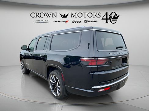 Used 2024 Jeep Wagoneer L Series III w/ Premium Group I AWD/4WD image 12