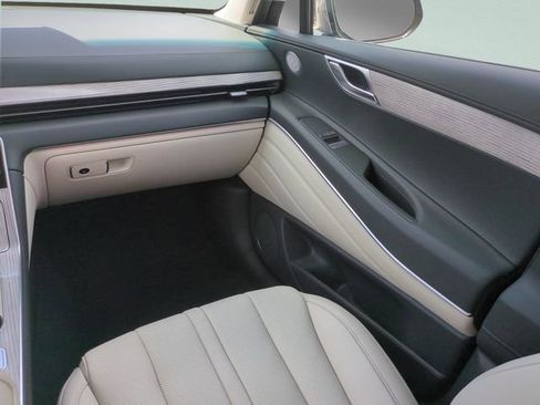 New 2026 Genesis GV80 2.5T Select image 15