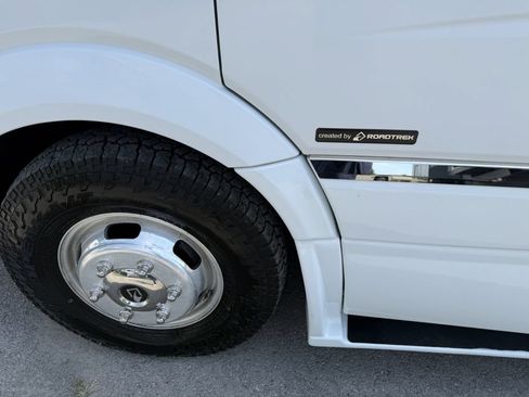 Used 2017 Mercedes-Benz Sprinter 3500 image 20