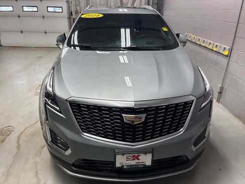 Used 2024 Cadillac XT5 Premium Luxury w/ Technology Package AWD/4WD image 6