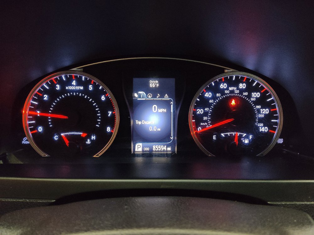 Used 2015 Toyota Camry SE w/ Moonroof Package FWD image 23