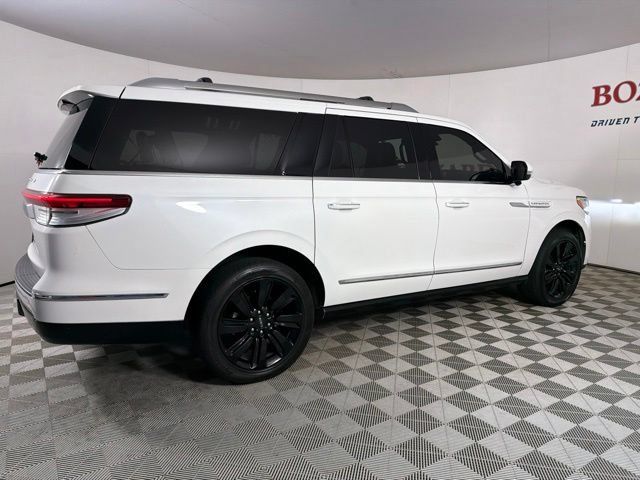 Used 2022 Lincoln Navigator L Reserve AWD/4WD image 14