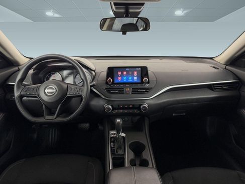 Used 2024 Nissan Altima 2.5 S image 14