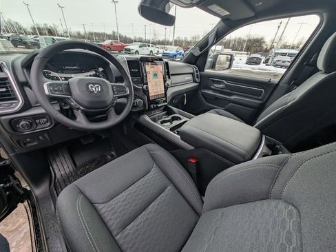 New 2026 RAM 1500 4x4 Crew Cab image 2