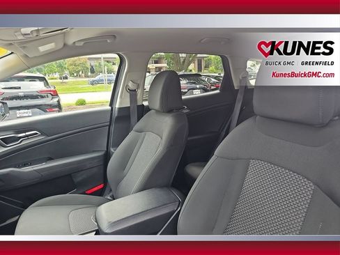 Used 2026 Kia Sportage LX FWD image 23