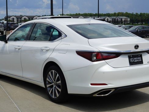 Certified 2021 Lexus ES 350 w/ Premium Package FWD image 8