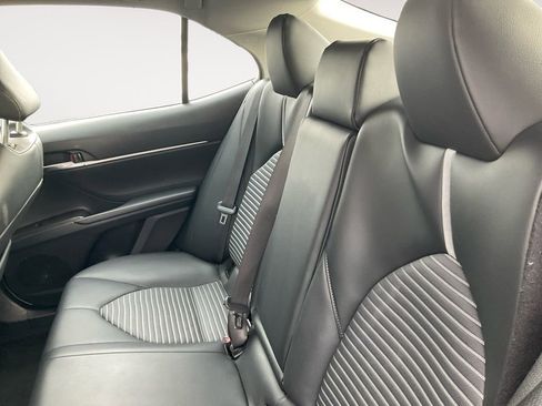 Used 2023 Toyota Camry SE image 29