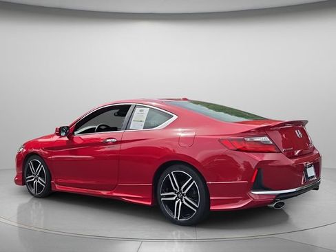 Used 2016 Honda Accord Touring image 6