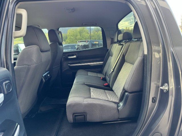 Used 2015 Toyota Tundra SR5 w/ SR5 Upgrade Package RWD image 15