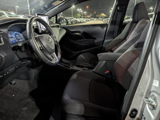 Certified 2026 Toyota Corolla SE w/ SE Premium Package FWD image 27