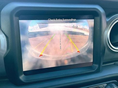 Used 2020 Jeep Wrangler Unlimited Sahara w/ Uconnect 4C Nav & Sound Group image 14