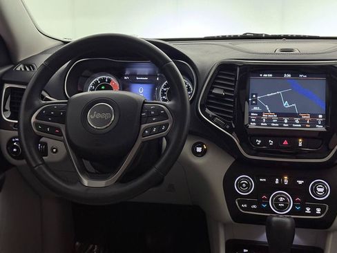 Used 2019 Jeep Cherokee Limited w/ Luxury Group AWD/4WD image 29