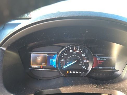 Used 2017 Ford Explorer XLT w/ Equipment Group 202A image 10