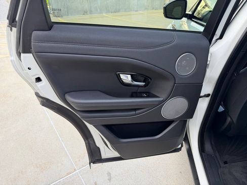 Used 2016 Land Rover Range Rover Evoque SE AWD/4WD image 21