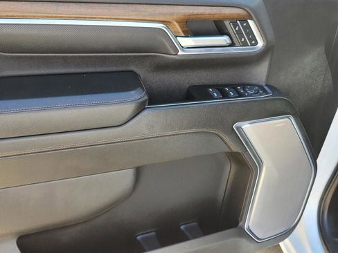 Used 2024 Chevrolet Silverado 2500 High Country w/ High Country Premium Package AWD/4WD image 21