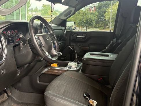 Used 2020 Chevrolet Silverado 1500 LT Trail Boss AWD/4WD image 4