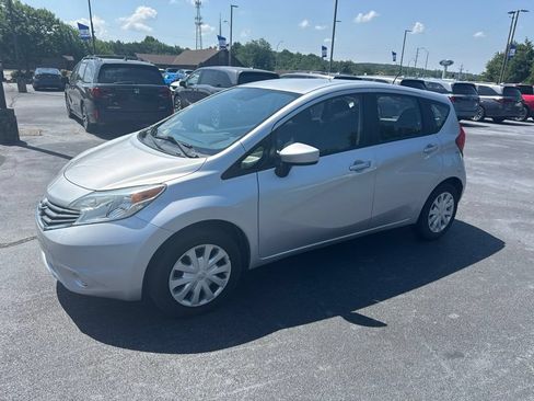 Used 2016 Nissan Versa Note SV FWD image 1