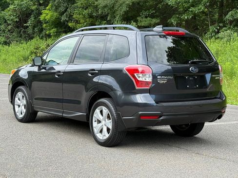 Used 2016 Subaru Forester 2.5i Premium AWD/4WD image 2