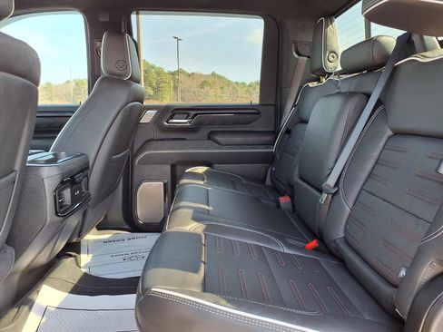 Used 2025 GMC Sierra 2500 AT4X w/ AT4X AEV Edition image 26