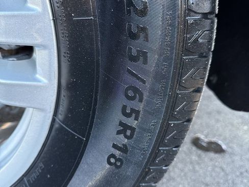 Used 2022 Ford Explorer XLT w/ Equipment Group 202A image 37