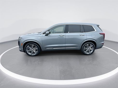 Used 2025 Cadillac XT6 Premium Luxury image 5