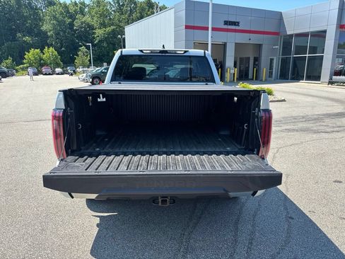 Used 2024 Toyota Tundra Limited AWD/4WD image 10