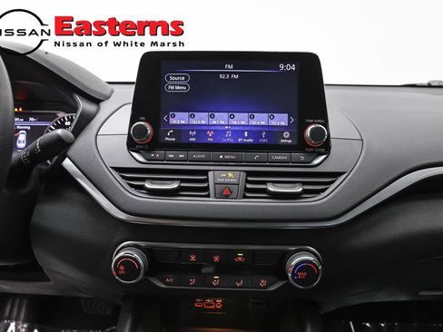 Used 2022 Nissan Altima 2.5 SV FWD image 12