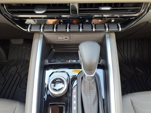 New 2026 Chevrolet Colorado ZR2 w/ Technology Package AWD/4WD image 23