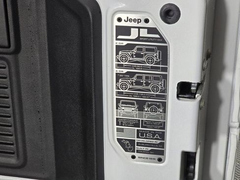 New 2026 Jeep Wrangler Unlimited Rubicon w/ Steel Bumper Group image 38