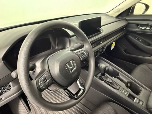 Used 2025 Honda Accord SE image 16
