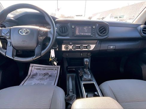 Used 2019 Toyota Tacoma SR w/ SR Convenience Package image 16