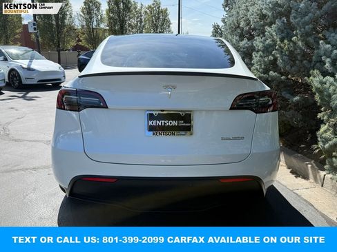Used 2023 Tesla Model Y Performance image 6