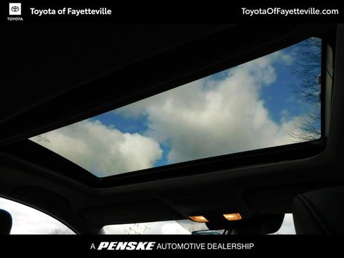 Used 2021 Honda Accord Touring image 6