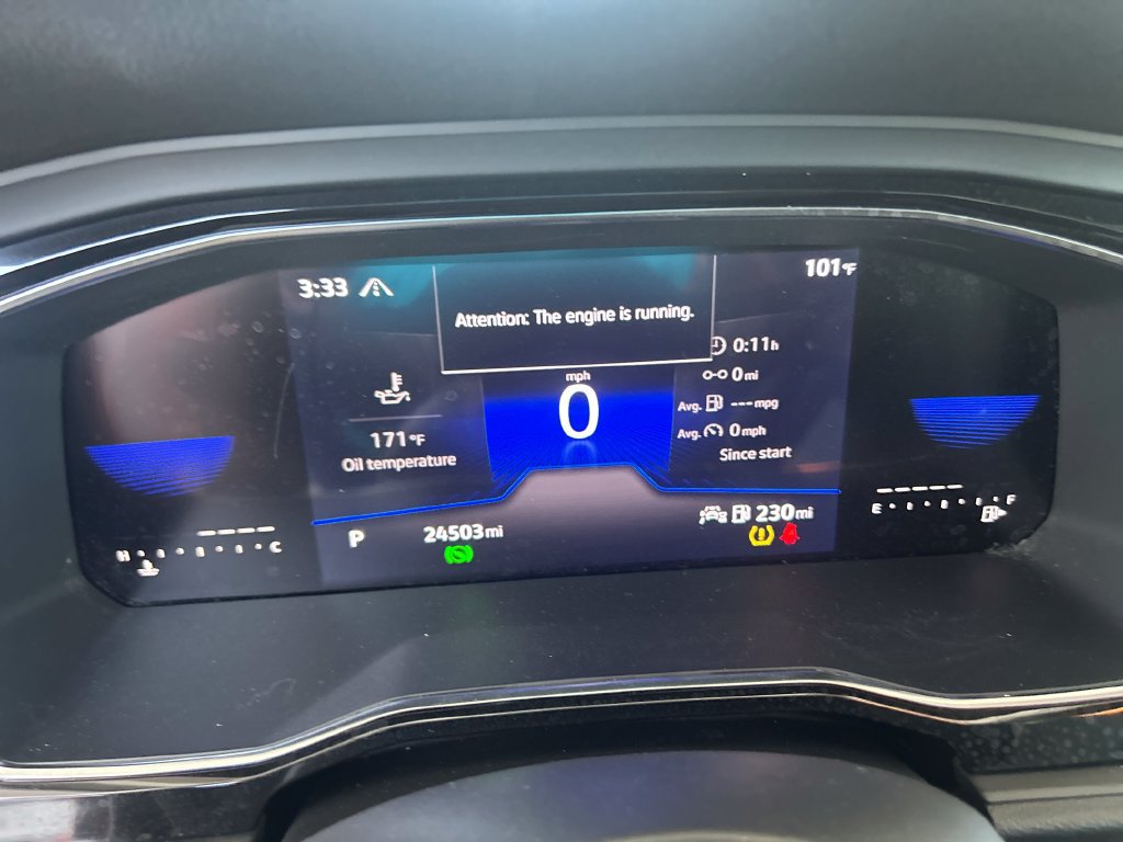Used 2023 Volkswagen Jetta SE w/ Panoramic Sunroof Package FWD image 18