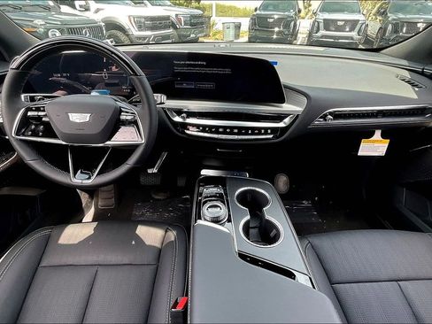 New 2026 Cadillac Lyriq Luxury RWD image 7
