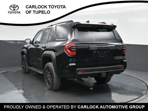 Used 2025 Toyota 4Runner SR5 AWD/4WD image 10