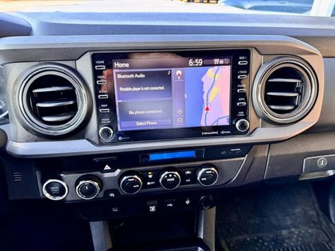 Used 2021 Toyota Tacoma TRD Sport AWD/4WD image 15