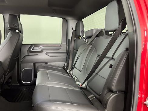 Used 2025 Chevrolet Silverado 3500 LTZ AWD/4WD image 30