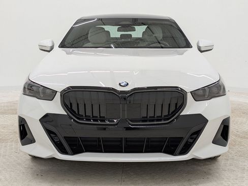 New 2026 BMW 530i xDrive image 6